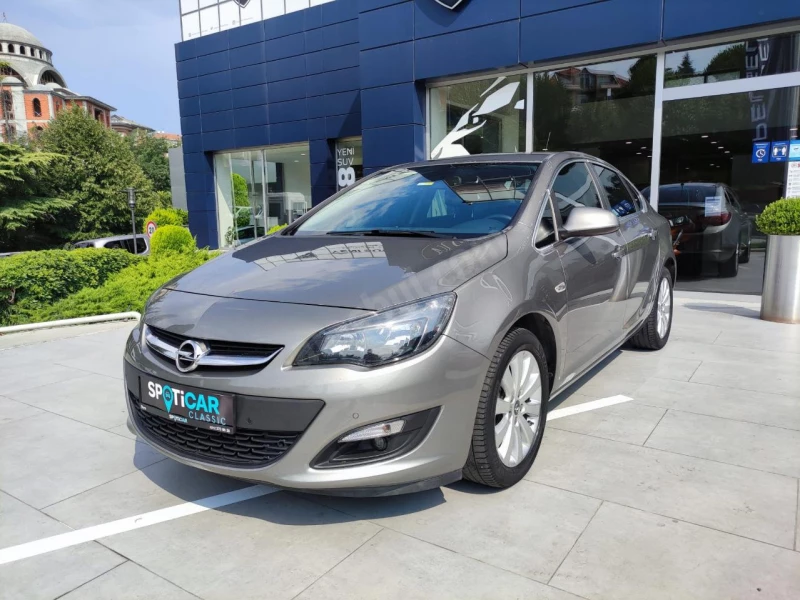 Opel Astra sedan 2016